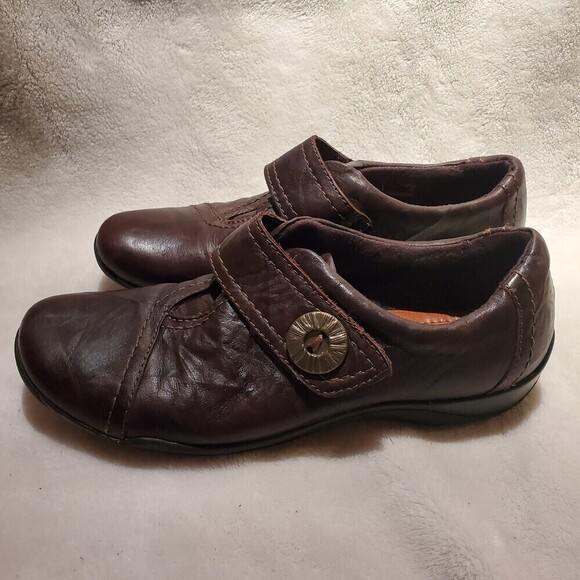 CLARKS Artisan Brown Distressed Leather Kessa Betty Loafers, Size 6.5 - Picture 2 of 9